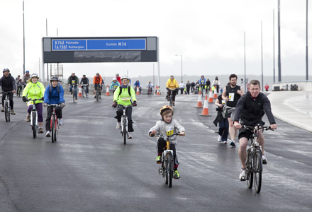 The M74 opens for the day to cyclists, walkers and runners